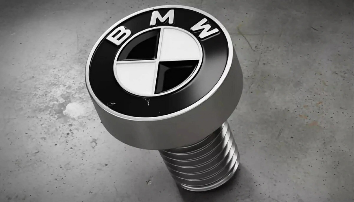 BMW đi ngược lại hoàn toàn với xu hướng của đối thủ.