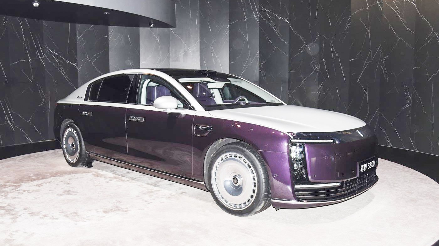 Maextro S800 là sản phẩm hợp tác giữa Huawei và JAC.