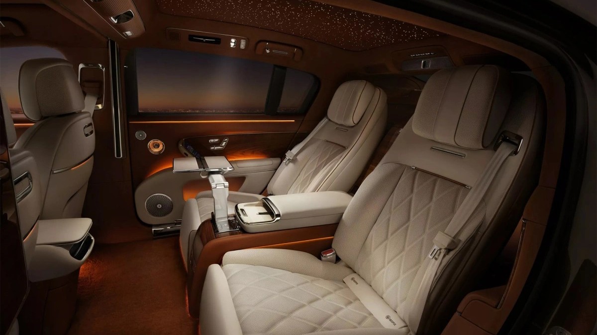 Xe siêu sang Huawei vượt mặt doanh số xe châu Âu - 4