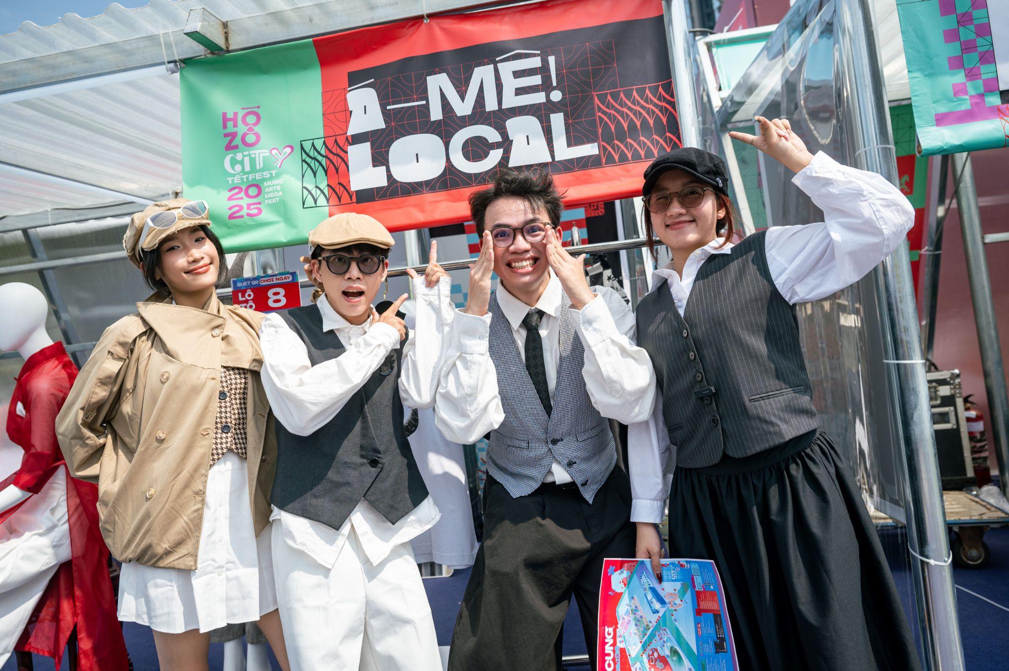 Sức nóng “nghìn độ” ngay lúc này tại Công viên Bờ sông Sài Gòn! Đông đảo bạn trẻ đã “đổ bộ”, sẵn sàng năng lượng để “cháy” hết mình cùng lễ hội.