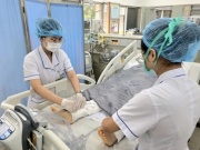 Nạn nhân nặng nhất trong vụ lật xe đoàn từ thiện ở Lào Cai đã tỉnh lại