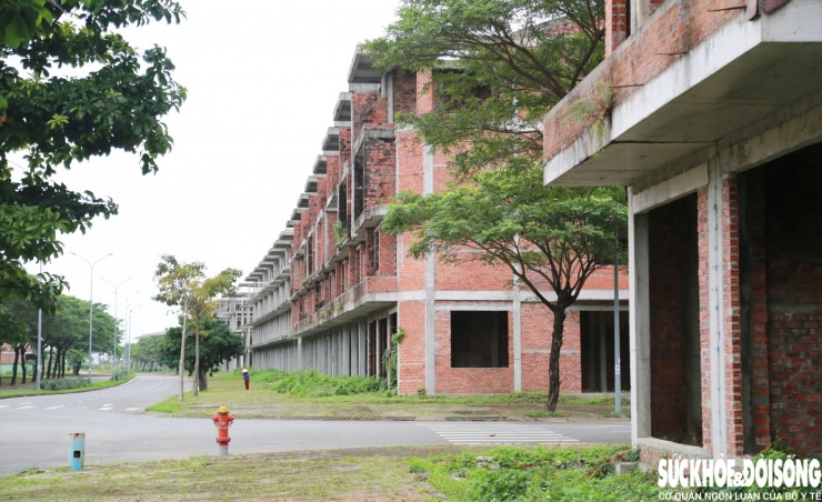 Kết luận cũng nêu, việc chấp thuận chủ trương đầu tư, Đà Nẵng không trình Thủ tướng Chính phủ xem xét, cho phép đầu tư. Golden Hills City là dự án kinh doanh bất động sản thuộc lĩnh vực đầu tư có điều kiện, khi cấp giấy chứng nhận đầu tư không thực hiện lấy ý kiến thẩm tra của các bộ, ngành liên quan là vi phạm.