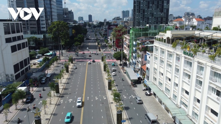 Một số đoạn đường tại TP.HCM không được di chuyển trước giờ đón năm mới (ảnh: Hoàng Minh)