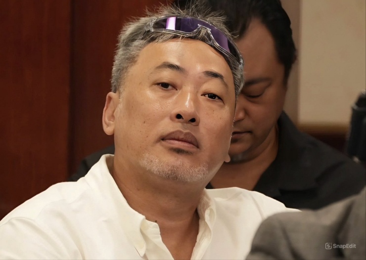 Đạo diễn Nguyễn Quang Dũng xin lỗi vì làm phiền những người bênh vực anh.