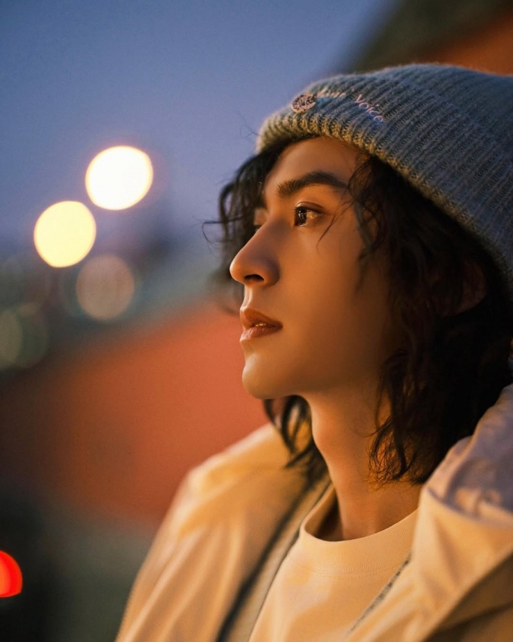 Dung mạo ngôi sao 'Đẹp trai nhất thế giới' 2025 - 3