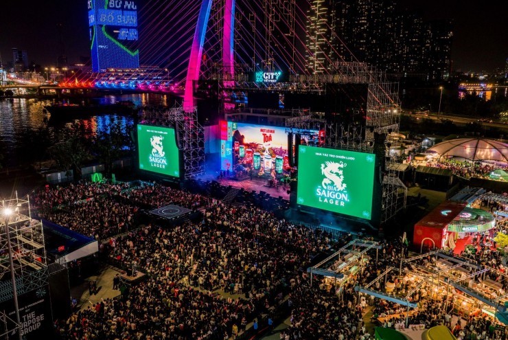 "Tỏa sắc gắn kết": Bia Saigon Lager mang đến Hozo City Tết Fest trải nghiệm văn hóa nhiều vùng miền