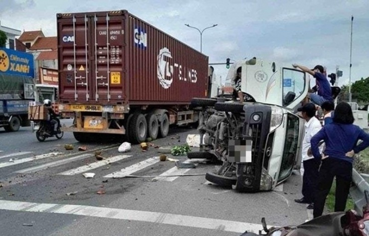 Hiện trường vụ tai nạn giao thông trên Quốc lộ 5 hồi tháng 5/2025.