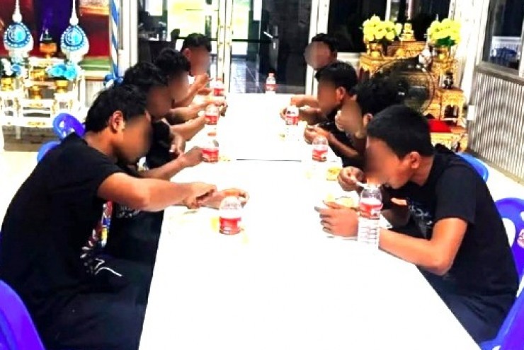 Thái Lan trao trả 18 binh sĩ Campuchia về nước