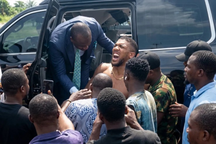 "Quyền vương" Joshua đau đớn lên tiếng khi thoát chết, đã rõ nguyên nhân tai nạn