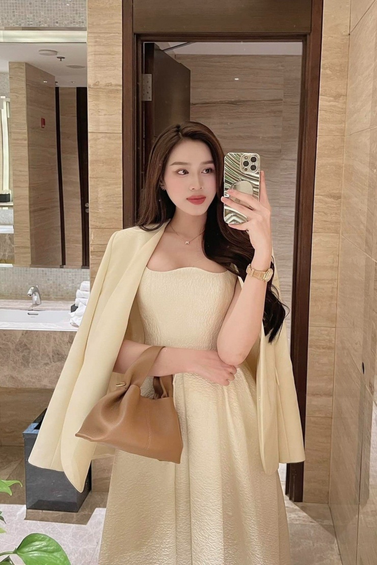 Hoa hậu Đỗ Thị Hà - mỹ nhân của mọi đám cưới: Set đồ nào cũng đẹp xuất sắc - 4