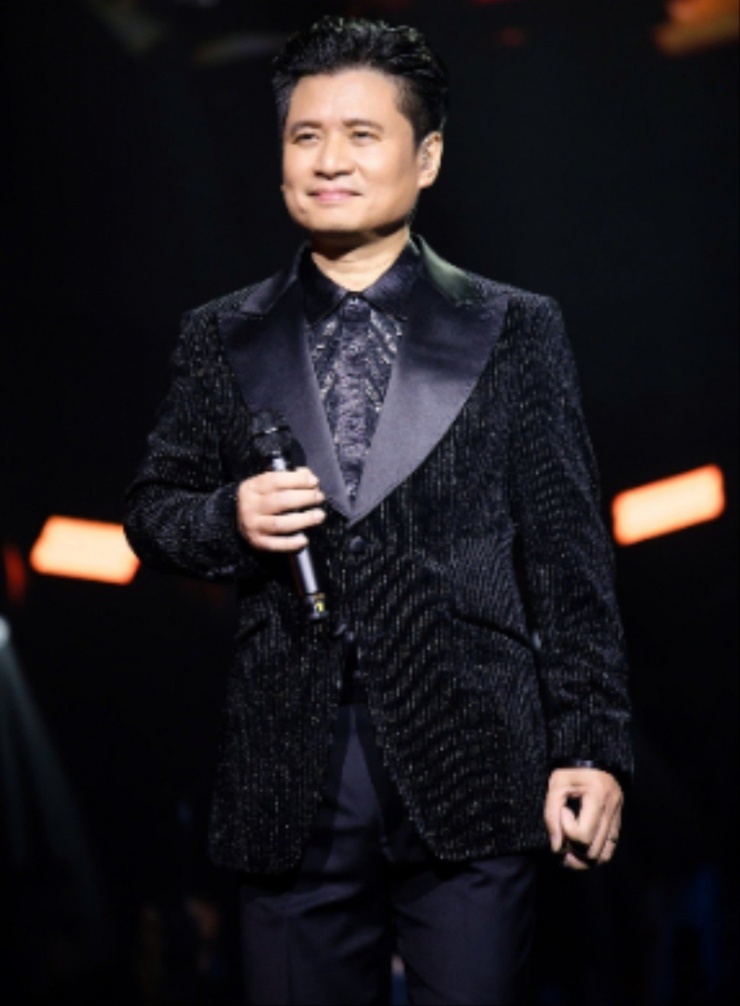 Hồng Nhung, Tấn Minh là hai trong số nhiều nghệ sĩ được giới thiệu tham gia đêm nhạc Về đây những cánh chim trời vào 28/12 tại Hà Nội.