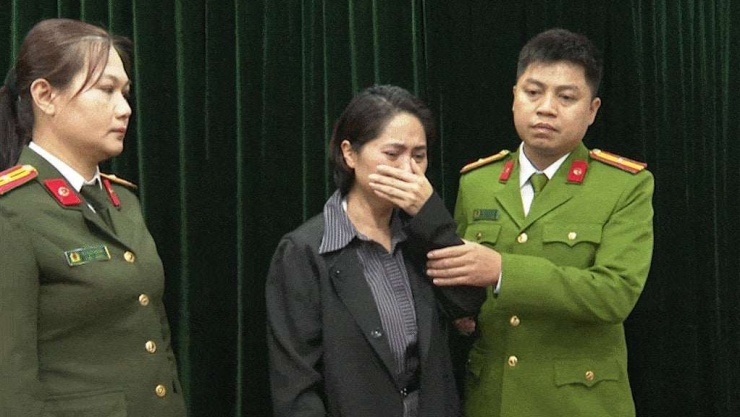 Bị can Nguyễn Thị Thu Hà bị khởi tố, bắt tạm giam. Ảnh: CACC