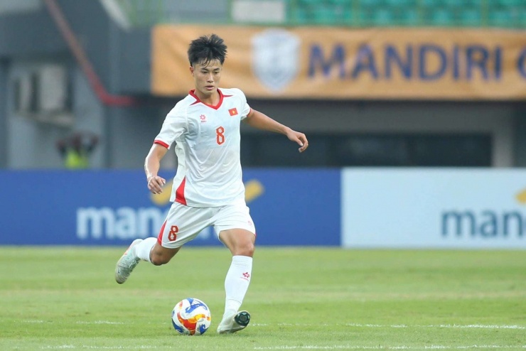 Nguyễn Văn Trường từng khoác áo U19, U20, U22 và U23 Việt Nam. Ảnh: FBNV.