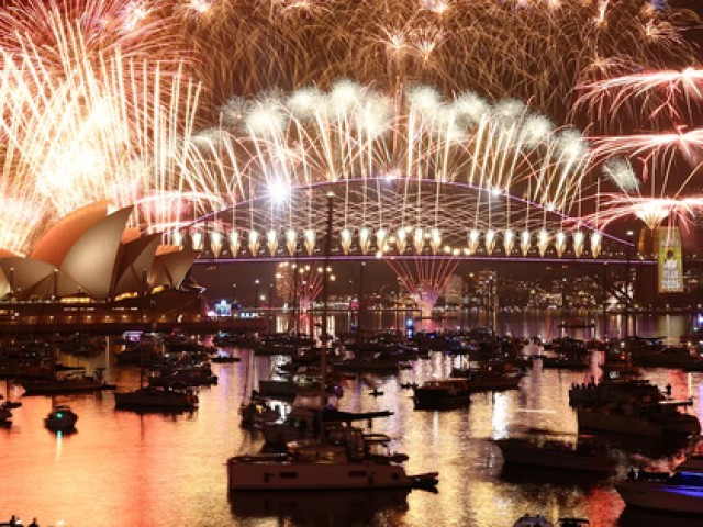 Thế giới đón chào năm 2026: Pháo hoa rực rỡ ở Úc, New Zealand