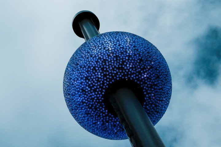 Quả cầu pha lê độc đáo hàng năm là điểm nhấn trong các sự kiện đón năm mới tại New York. (Ảnh: Reuters)