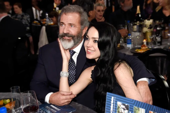 Mel Gibson và bạn gái kém 34 tuổi chia tay sau 9 năm gắn bó - 1