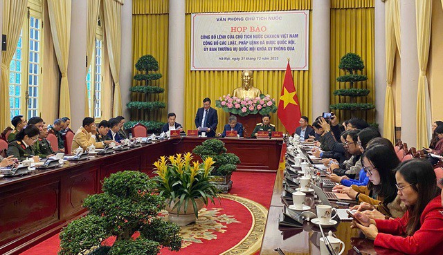 Quang cảnh buổi họp báo.