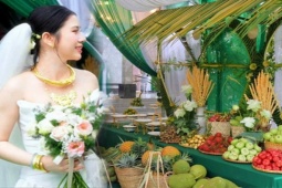 Chú rể làm tiệc cưới ở vườn dừa 10.000m² và loạt đám cưới ‘triệu view’ năm 2025