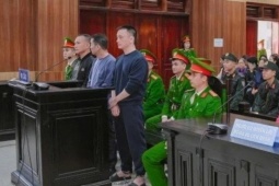 Vy "ngộ" bị tuyên phạt thêm 3 năm tù về tội đưa hối lộ