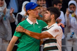 Nóng nhất thể thao sáng 31/12: Alcaraz thắng Sinner trên bảng vàng các nhà vô địch