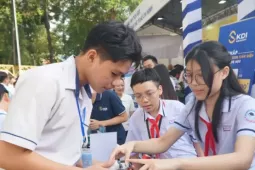 Bất ngờ ở TPHCM, nhiều giáo viên không đủ điều kiện vẫn giảng dạy liên kết