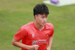 Tiền vệ cao 1m82, bỏ lỡ SEA Games 33 và VCK U23 châu Á 2026 vì chấn thương