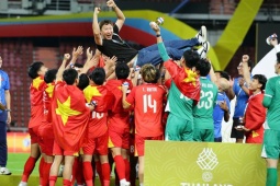 Thu Vinh vượt Đình Bắc, thầy Kim & U22 Việt Nam thắng lớn ở bầu chọn tiêu biểu toàn quốc