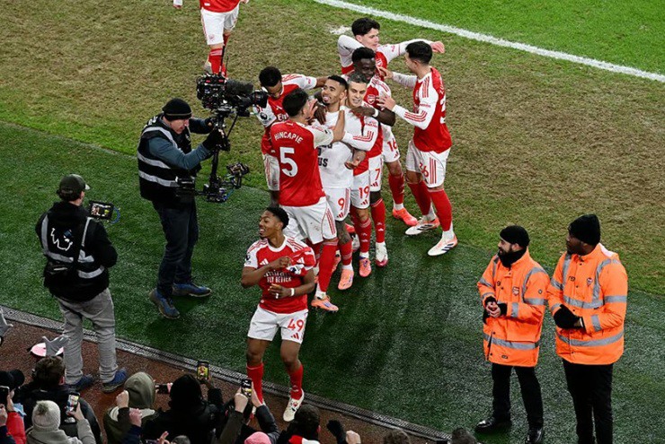 Arsenal đã cho thấy vì sao họ xứng đáng là ứng viên số 1 cho ngôi vô địch Ngoại hạng Anh mùa này