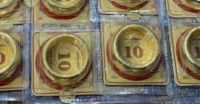 Giá vàng hôm nay 31/12: Vàng miếng SJC, vàng nh...