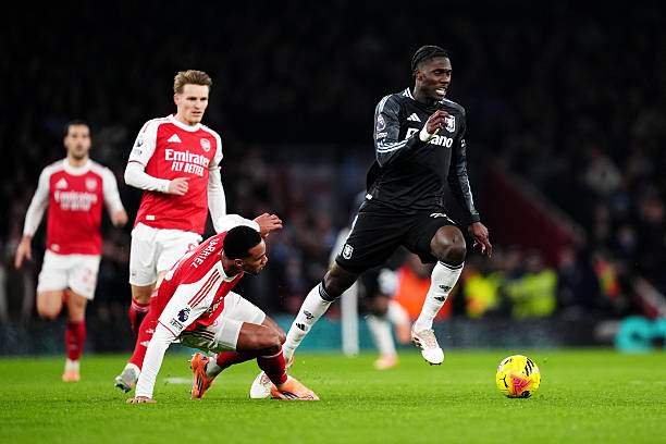 Onana đang tạo ra vô số rắc rối cho Arsenal, nhưng rồi chấn thương xảy ra