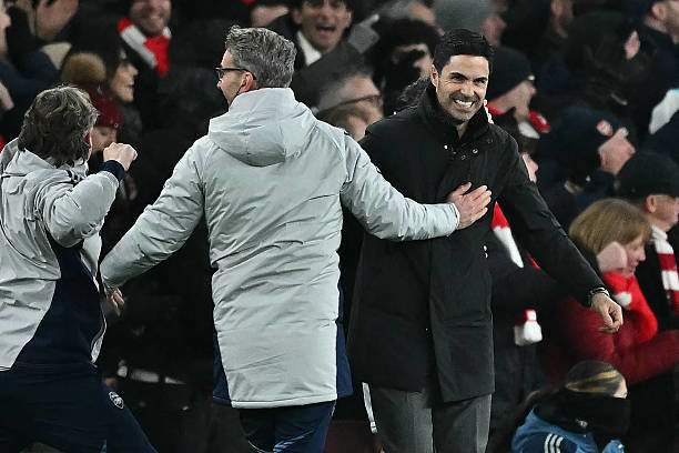 Arteta ăn mừng chiến thắng