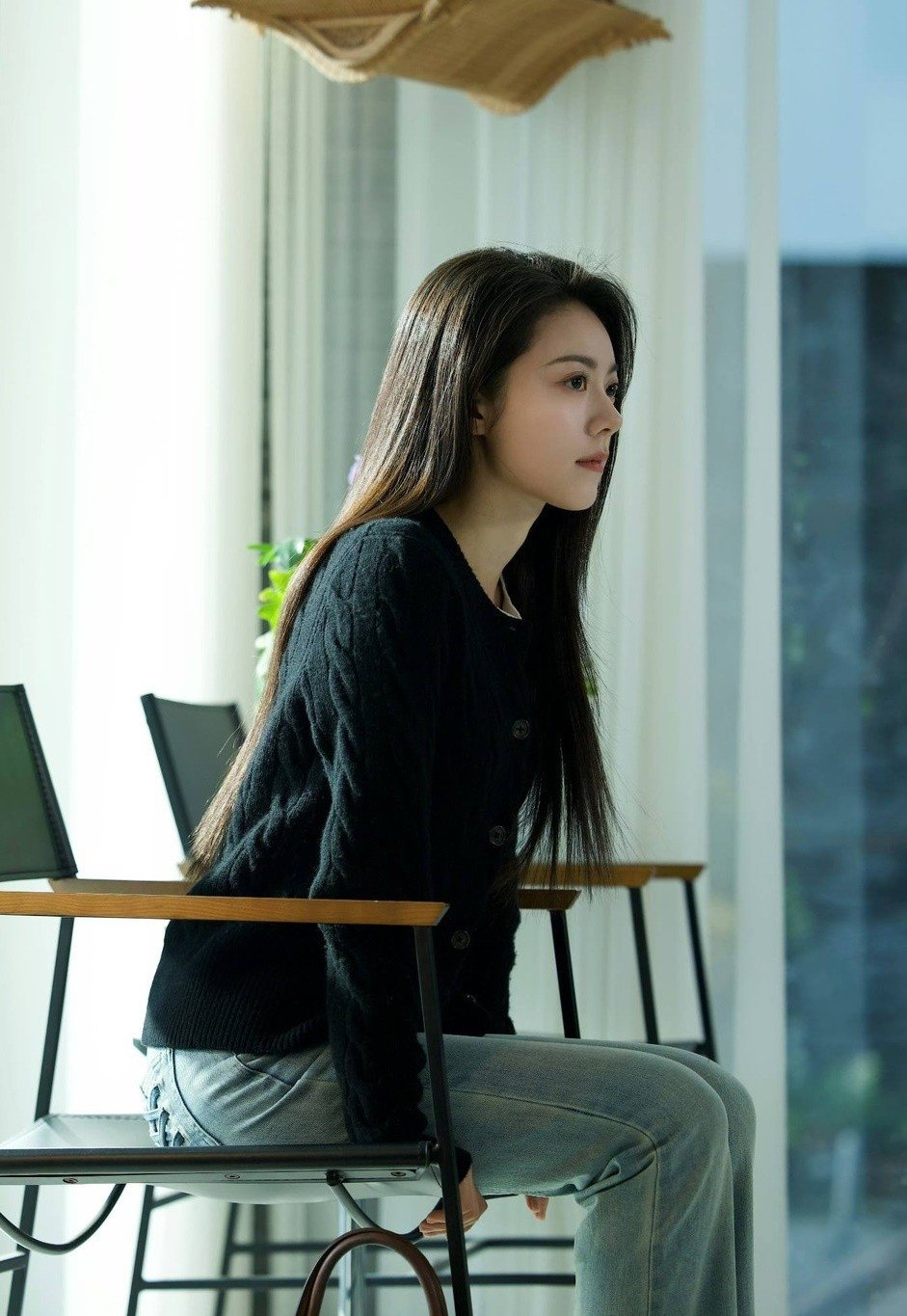 Tôi Như Ánh Dương Rực Rỡ: Là tiểu thư nhà giàu nhưng Triệu Kim Mạch lại mặc xấu? - 5