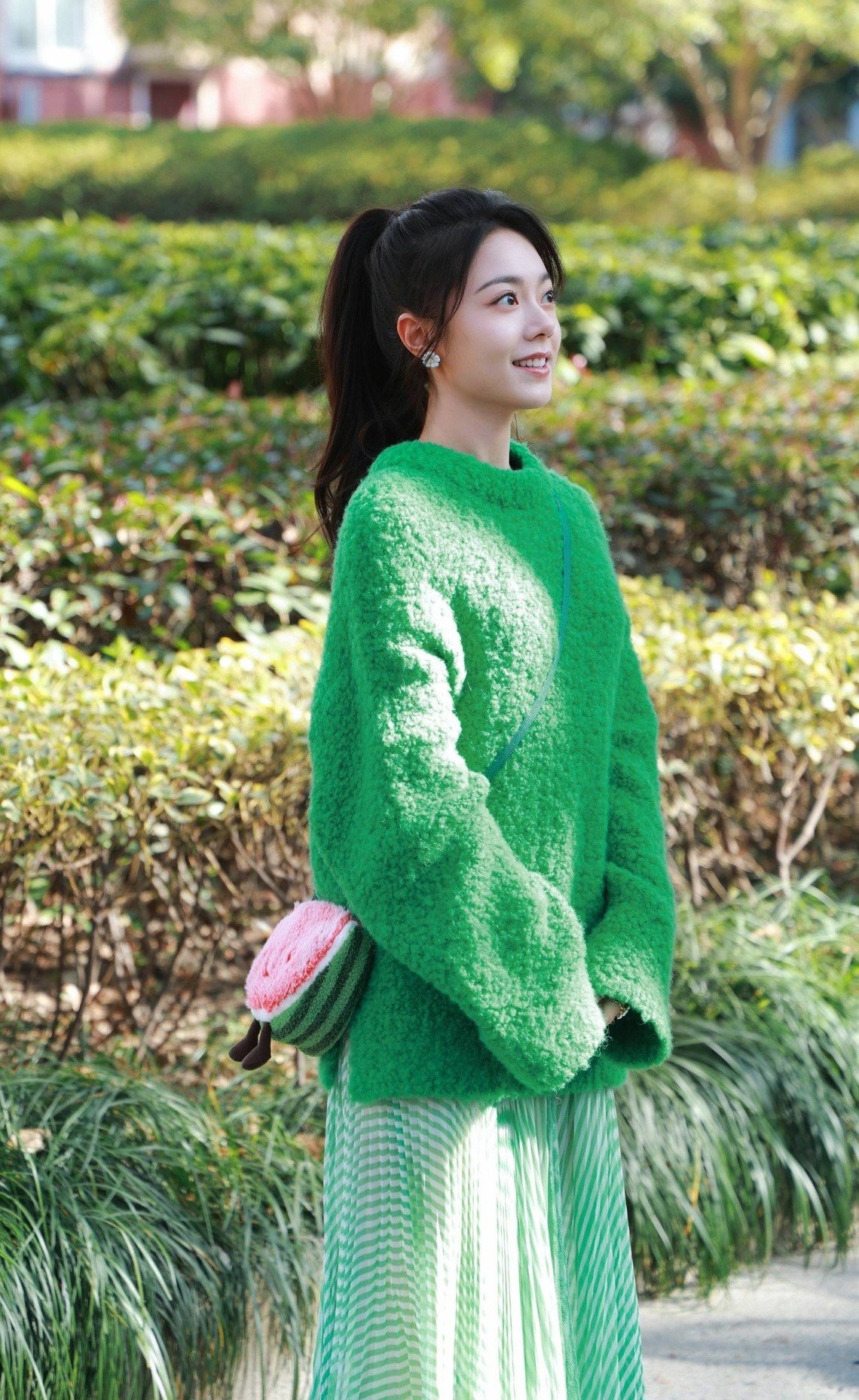 Tôi Như Ánh Dương Rực Rỡ: Là tiểu thư nhà giàu nhưng Triệu Kim Mạch lại mặc xấu? - 7