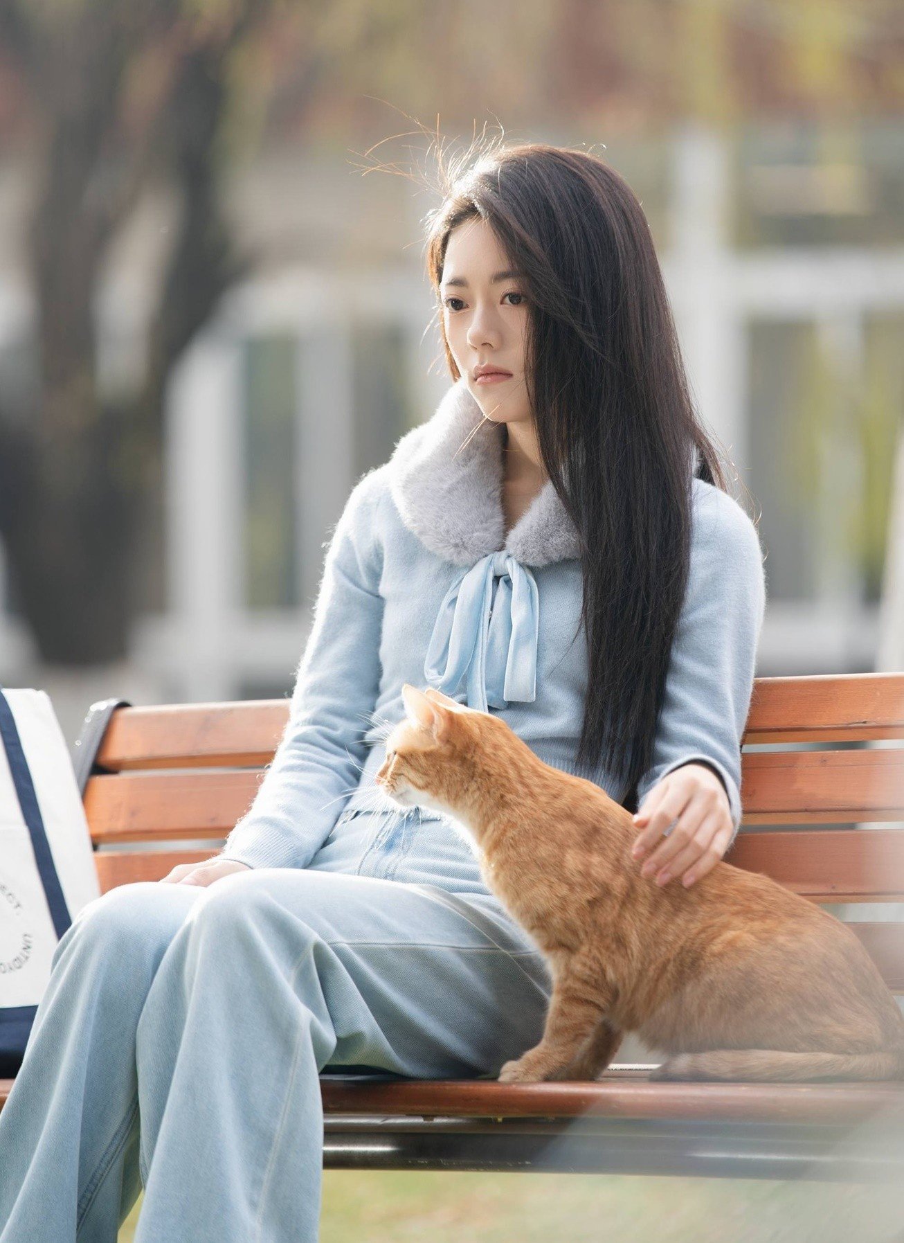 Tôi Như Ánh Dương Rực Rỡ: Là tiểu thư nhà giàu nhưng Triệu Kim Mạch lại mặc xấu? - 13