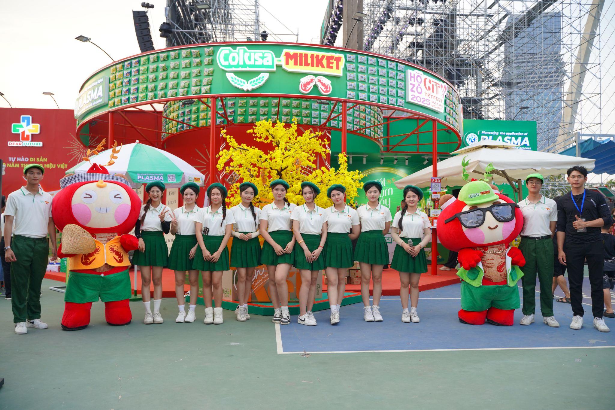 Toàn cảnh khu vực "Trạm ký ức" thu hút đông đảo giới trẻ