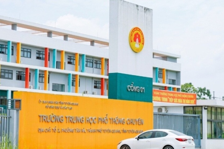 Khởi tố Giám đốc Sở GD & amp;ĐT Tuyên Quang cùng 40 bị can trong vụ gian lận thi cử