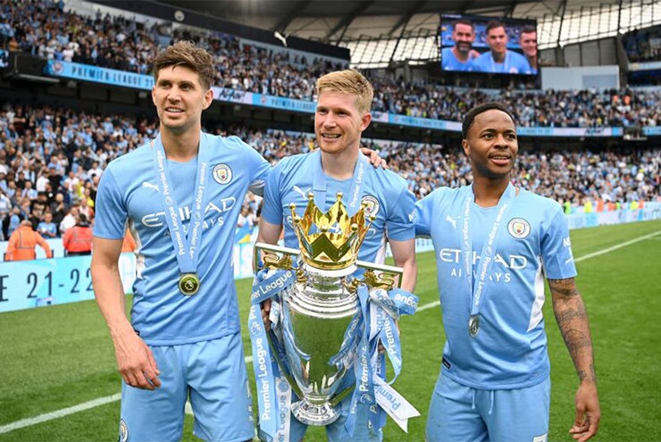 Những thương vụ đình đám Man City thực hiện giữa “nguồn tài trợ trá hình”