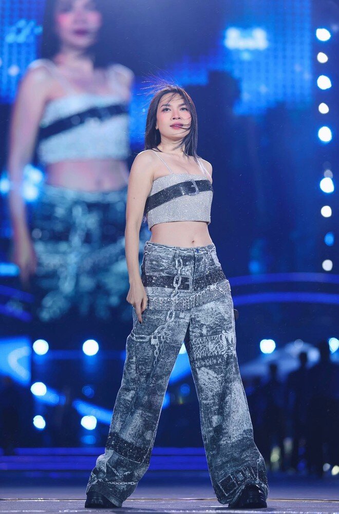 Mỹ Tâm đã có Live Concert See The Light tại SVĐ Mỹ Đình (Hà Nội) vô cùng mãn nhãn và thành công. Ảnh BTC cung cấp