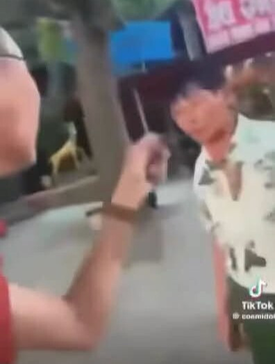 Mạng xã hội tuyệt đối không phải là sân chơi để thử thách giới hạn chịu đựng hay "bẫy" người khác nhằm câu view, tăng tương tác. Ảnh cắt từ video