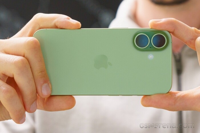 iPhone 17