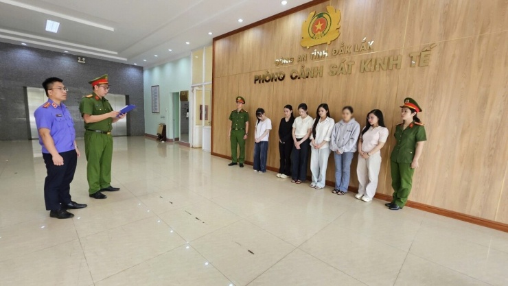 Cơ quan điều tra đã khởi tố 15 bị can thuộc 3 cơ sở thẩm mỹ trên địa bàn tỉnh Đắk Lắk. (Ảnh: Văn Chiểu)