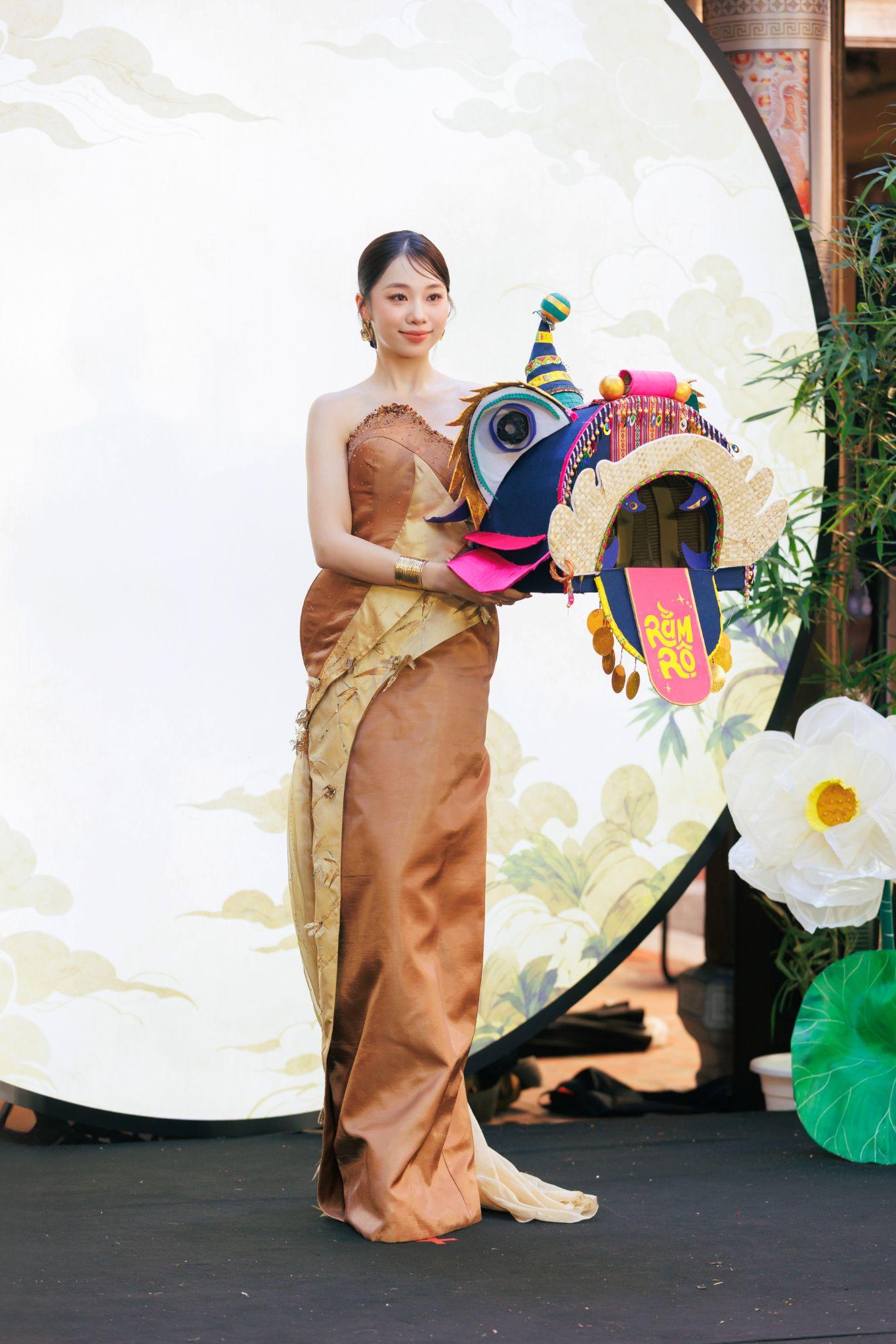 Top 5 HHVN2024 Phạm Thuỳ Dương - Cùng tác phẩm “Nguyệt Cẩm Sư”