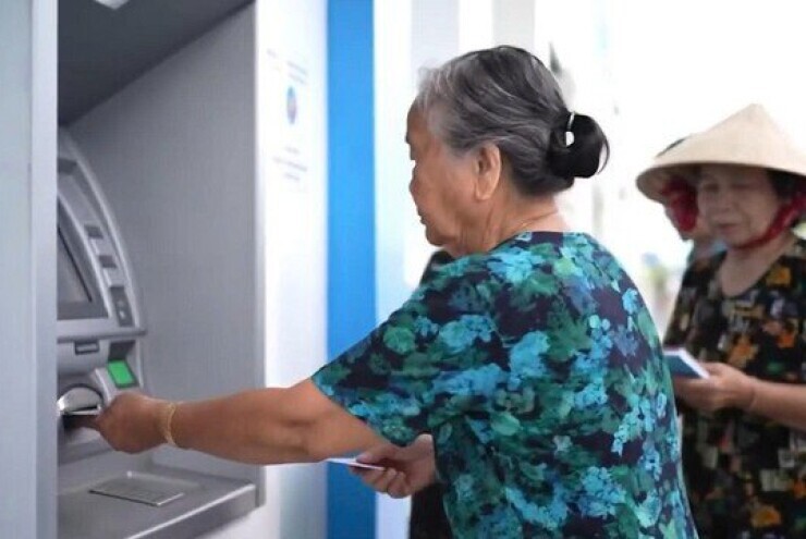 Áp lực kinh tế, nhiều người từ bỏ lương hưu khi về già