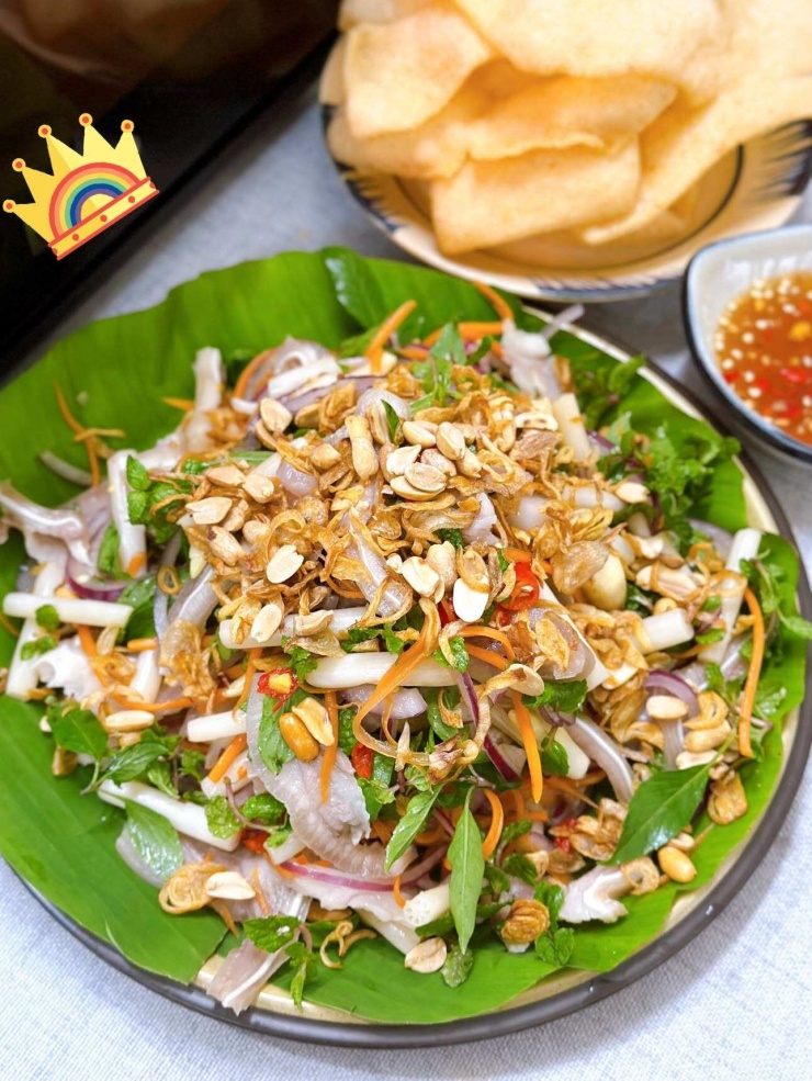 Loại rau thanh mát, giàu chất xơ, vitamin C và khoáng chất, tốt tim mạch và làn da, đem làm món gỏi cực hấp dẫn - 1