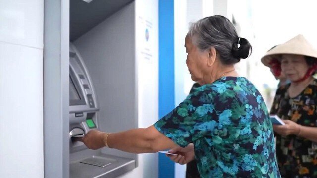 Số người rút BHXH một lần vẫn còn cao, phản ánh áp lực tài chính trước mắt của nhiều lao động và nguy cơ thiếu lương hưu khi về già.