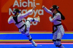 Báo Hàn bàng hoàng khi nam vương taekwondo thua hot girl Tuyết Sang 0-400