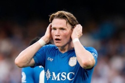 Tin mới nhất bóng đá tối 2/10: Yêu sách của McTominay bị Napoli từ chối