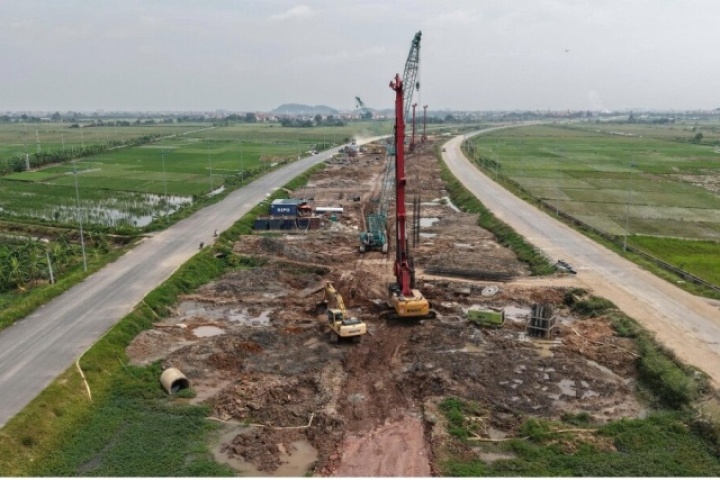 Vì sao nhiều dự án trọng điểm vẫn chậm tiến độ?