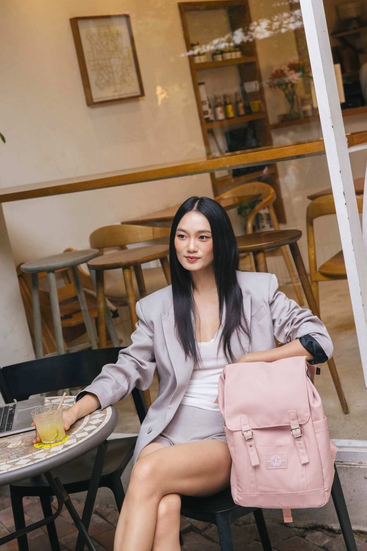 Nhan sắc tân Miss Universe Vietnam Quỳnh Anh - 6