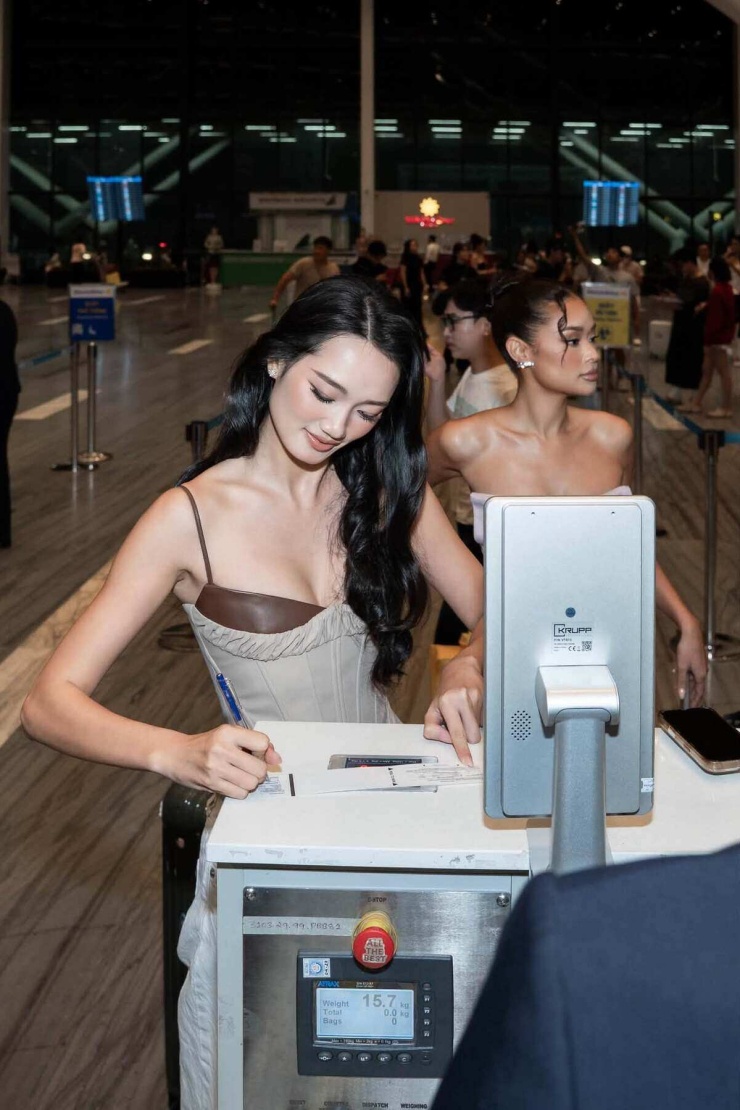 9 ngày chinh phục Miss Universe Vietnam của Quỳnh Anh - 1